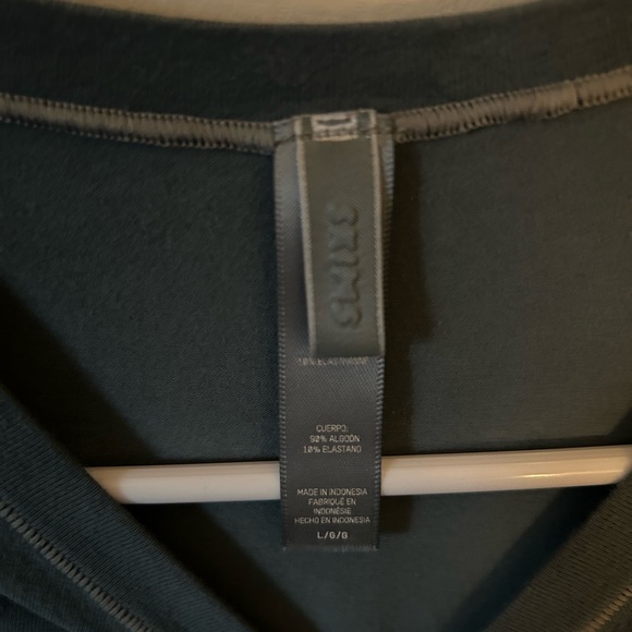 SKIMS Slate Blue Short Sleeve Tee - Picture 2 of 3